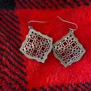 Authentic Kendra Scott earring